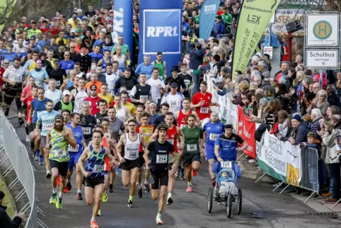 Erster Startschuss seit drei Jahren: Am Samstag machten sich 477 Läuferinnen und Läufer auf die Zehn-Kilometer-Strecke um Kottwe