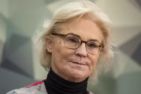 Pleiten, Pech und Pannen: Verteidigungsministerin Christine Lambrecht ist angezählt.
