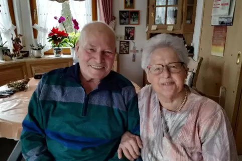 Friedel und Rosel Heid kennen sich seit Kindertagen. 