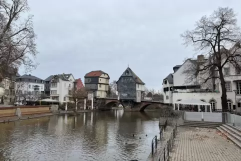 Die mittelalterlichen Brückenhäuser auf der Alten Nahebrücke sind eine Attraktion von Bad Kreuznach. 