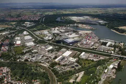 Unternehmensgründungen verheißen neue Arbeitsplätze. Das Foto zeigt das Germersheimer Industriegebiet. 