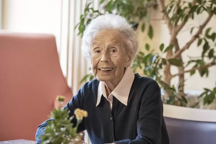 Ingeburg Kretschmer feiert ihren 100. Geburtstag. 