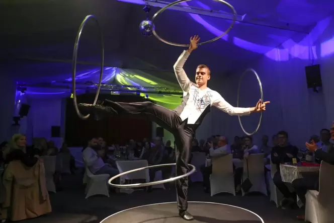 Die Traumzeit-Varieté in der Festhalle – hier Benjamin Flame, der auch beim Neujahrsempfang auftrat – war ein voller Erfolg. Der