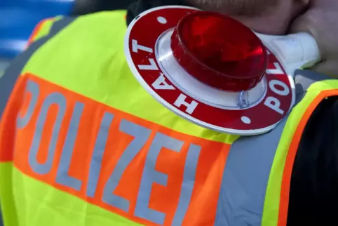 Nachdem die Autofahrerin quer durch die Innenstadt gefahren war, konnte die Polizei sie anhalten. 