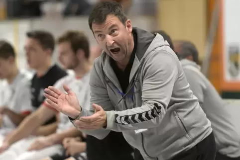 Trainer Gabriel Schmiedt ist trotz des aktuellen elften Tabellenrangs seiner Mannschaft bislang mit der Saison zufrieden. 