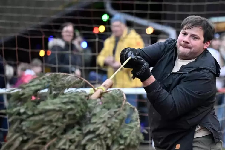 Christopher Milloth beim Schleuderwurf. 