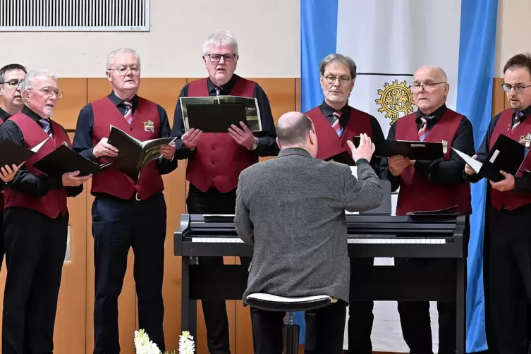 Musikalische Neujahrsgrüße: der Männerchor des Cäcilienvereins Weidenthal. 