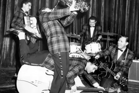 So hat frieher de wilde Watz ausgesiehn: die Bill Haley (rechts) beim Rocke