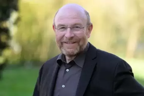 Matthias Zech liest am 25. Januar Geschichten und Gedichte aus seinem Buch „Mol widder dehääm“ sowie preisgekrönte Texte des ver