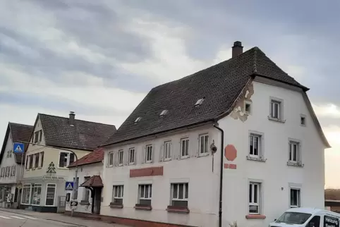 Das ehemalige Gasthaus im Ortszentrum. 