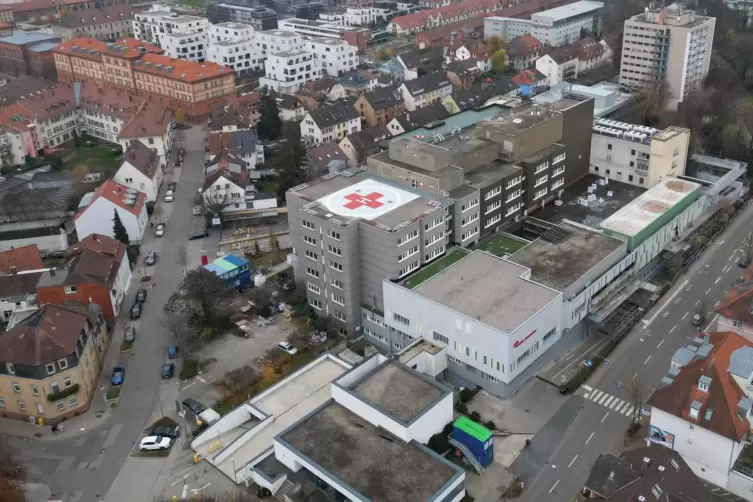 Das Vinzentius-Krankenhaus in Landau hat 307 Betten und rund 900 Besch&auml;ftigte.