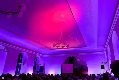 Die sensorische Weinprobe in der Burgkirche war ausverkauft. 