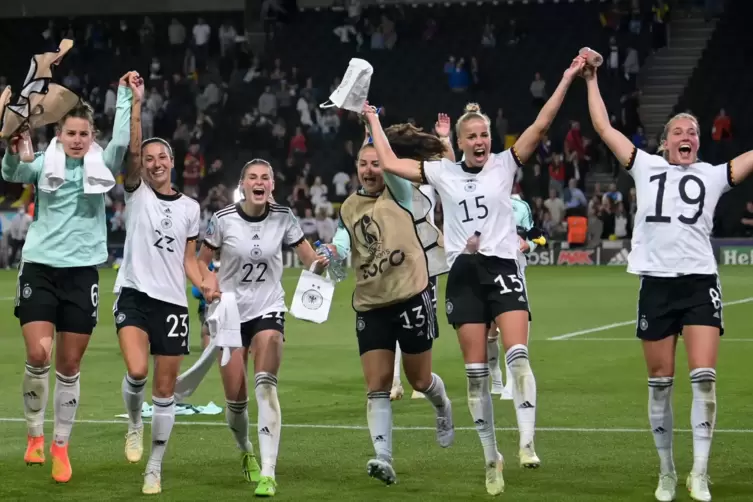 Die Nationalmannschaft der Frauen begeisterte im vergangenen Sommer mit mutigem Offensivfu&szlig;ball und dem Vize-EM-Titel.