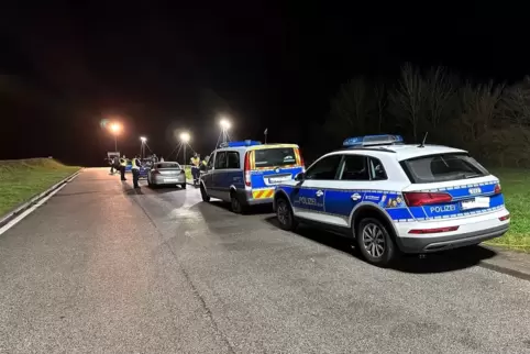 Die Polizei kontrollierte am Mittwochabend insgesamt 61 Fahrzeuge auf der Suche nach möglichen Geldautomatensprengern. 