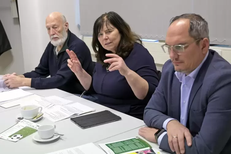 Informierten zur Stadtmeisterschaft: Winfried Ringwald, OB Jutta Steinruck, Christoph Keimes (von links).