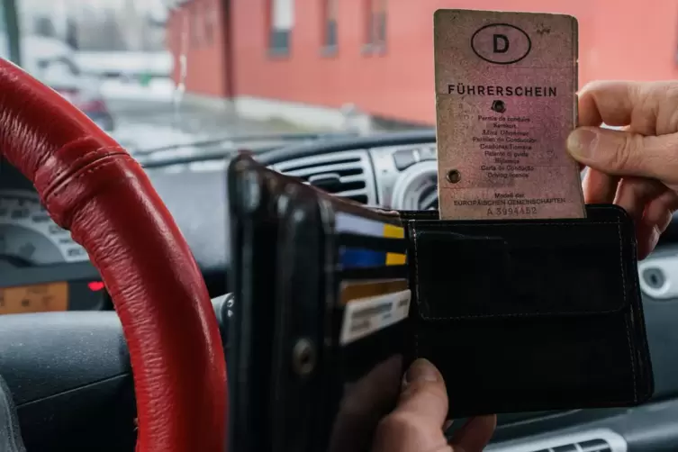 Bislang haben 1200 Autofahrer in Pirmasens ihre alten Führerscheine getauscht.