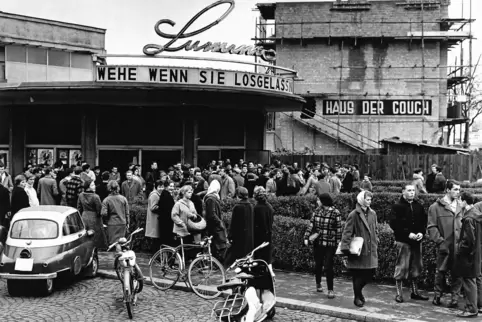 Das „Lumina“ an der Ecke Altenwoogstraße/Tannenstraße (Stadtarchiv-Foto aus dem Jahr 1952) wurde bis 1961 betrieben.