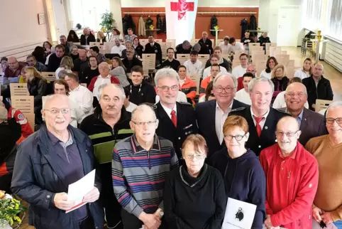Beim DRK-Kreisverband wurden zahlreiche Mitglieder geehrt. 