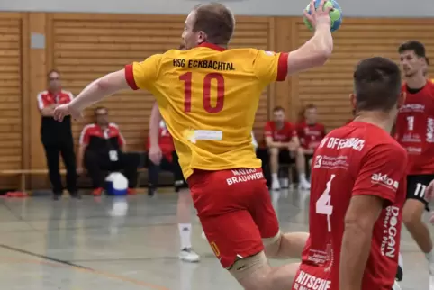 Fehlt der HSG derzeit hinten und vorne: Maximilian Schreiber, hier beim Hinspiel gegen den TV Offenbach. 