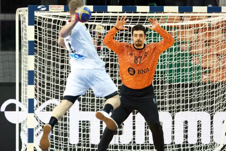 Treffsicher: Lukas Mertens beim Wurf. 
