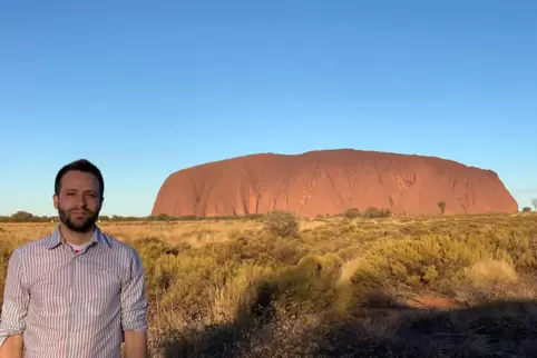  Der in der Pfalz lebende Christoph Schneller ( hier am Uluru – Kolonialname: Ayers Rock – in Australien) hat Zigtausende Fotos 