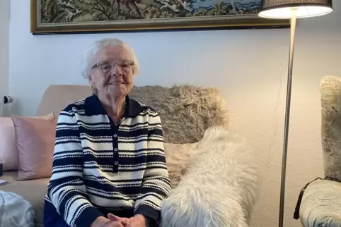 Versorgt sich im hohen Alter noch selbst: Maria Fackendahl. 