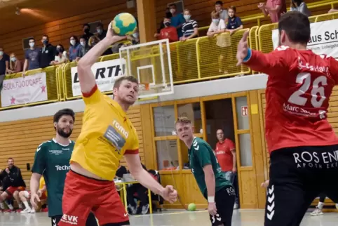 Auch wenn in Dirmstein noch ambitioniert Handball gespielt wird: Die Schulsporthalle ist zum baulichen Problem geworden. Vor all