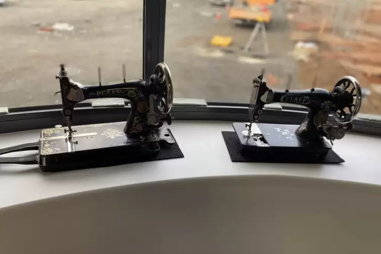 Alte N&auml;hmaschinen sind ein Hingucker. 
