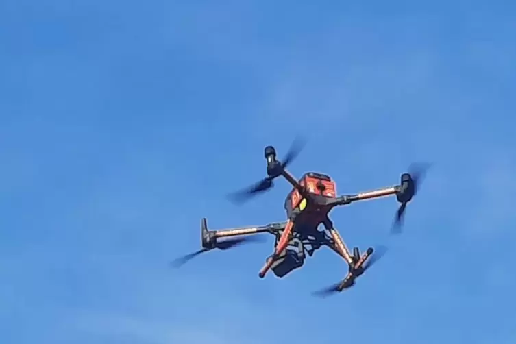 Diese Drohne der Feuerwehr Illingen sorgte daf&uuml;r, dass die Saar-Wehren einen &Uuml;berblick bekamen.