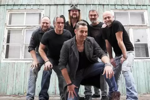 Mad House spielt Songs aus den vergangenen 30 Jahren.