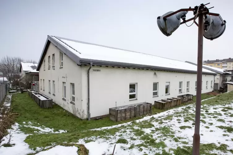 In diesen Hallen wird derzeit eine Notunterkunft für 80 bis 90 Asylsuchende geschaffen. 