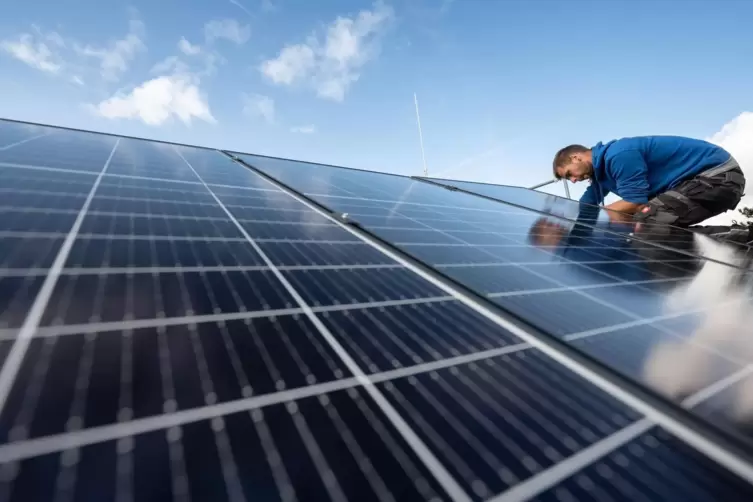 Erneuerbare Energien wie Sonnenkraft stehen bei der Großkarlbacher Dorfmoderation ganz oben auf der Themenliste. 