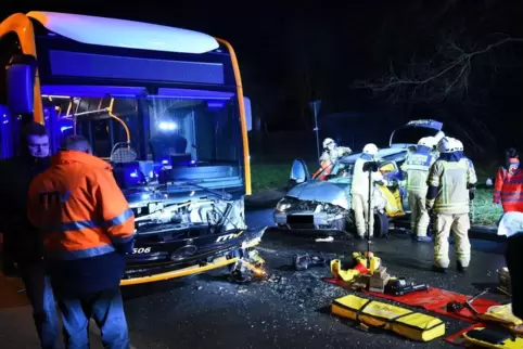 Die Feuerwehr musste die Frau befreien.