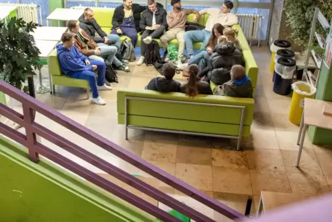 Mehr als 100 Schüler machen an der BBS Landau ihr Abitur.