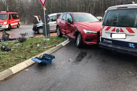 Anlass für die erneute Diskussion um die Kreuzung Langenberg ist ein Unfall mit Schwerverletzten.