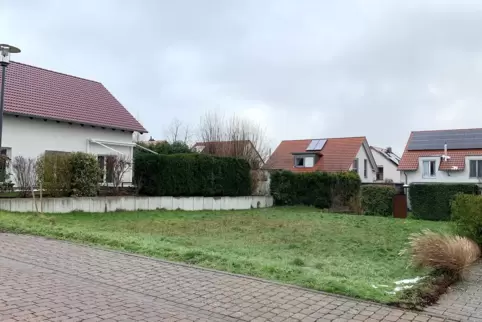 Eine von vielen: Baulücke im Weinleseweg in Nußdorf. 