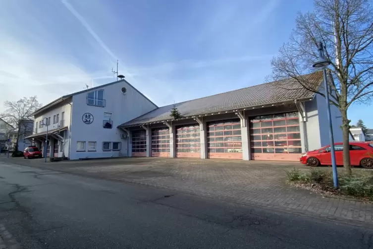 Muss ertüchtigt werden: das Feuerwehrhaus in Weilerbach. 