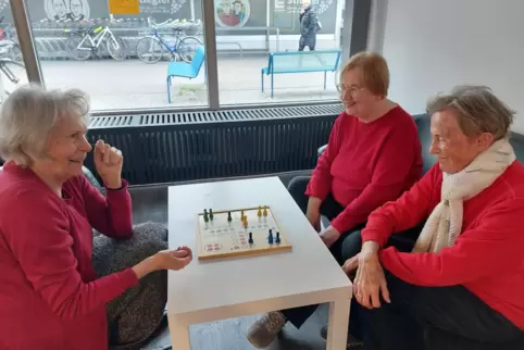 Brettspiele, Tischkicker und Billard: Im Jugendtreff am Jakobsplatz finden Senioren einmal pro Woche ein breites Freizeitangebot