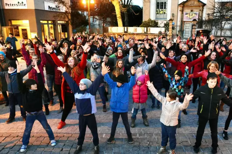 Soll es wieder geben: die Tanzaktion „One Billion Rising“ auf dem Geschirrplätzel, wie hier im Jahr 2017. 