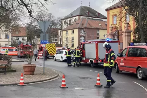 Die Zufahrt zum Schlossplatz war zeitweise gesperrt. Die Zufahrt zum Schlossplatz war zeitweise gesperrt.