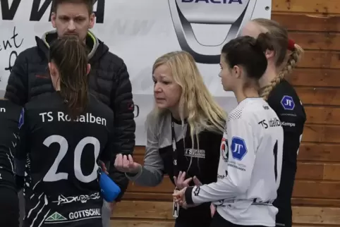 TSR-Trainerin Yvonne Schäfer mit ihren Schützlingen.