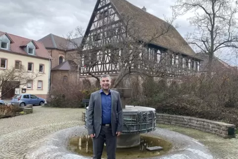 Zurück zu den Wurzeln: Markus Lehmann, hier vor dem Alten Rathaus, ist neuer Büroleiter der Schifferstadter Stadtverwaltung. 