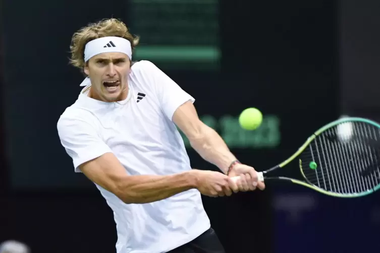 Alexander Zverev gewann am späten Freitagabend sein Einzel im Davis-Cup gegen Stan Wawrinka. 