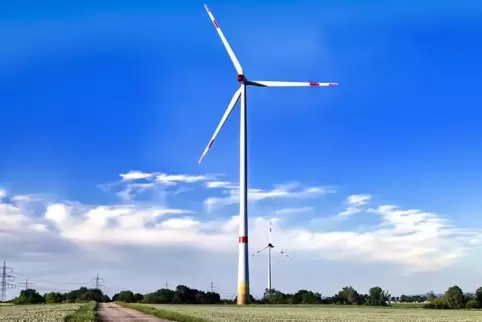 Windräder stehen bislang nur außerhalb des Stadtgebiets, etwa zwischen Ormsheimer Hof und Lambsheim. 