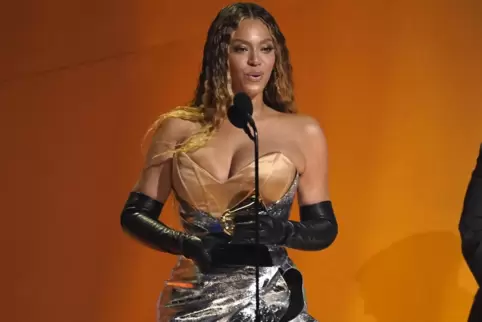 Beyoncé mit einem ihrer Preise. 