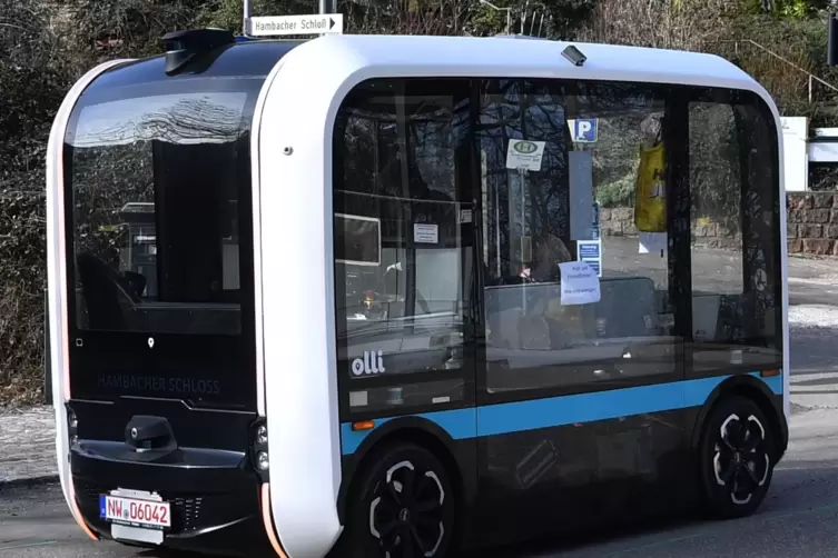 In Neustadt gab es sogar schon Testfahrten mit einem autonom fahrenden Kleinbus zwischen Hambach und dem Hambacher Schloss. 