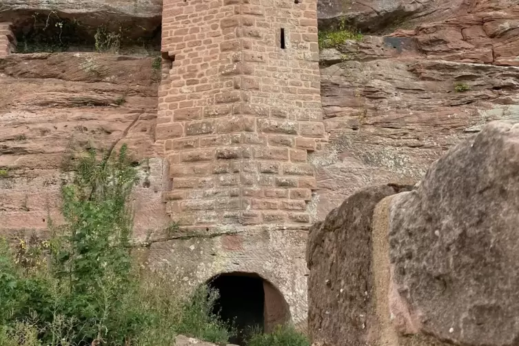 Burgruine Meistersel, Brunnenturm