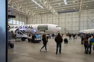 Am Wochenende nutzten Besucher den Tag der offenen Tür am Flughafen Hahn. Hinter den Kulissen spielt sich ein Verkaufspoker ab. Am Wochenende nutzten Besucher den Tag der offenen Tür am Flughafen Hahn. Hinter den Kulissen spielt sich ein Verkaufspoker ab.