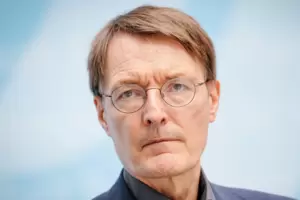 Pläne vorgestellt: Minister Karl Lauterbach. Pläne vorgestellt: Minister Karl Lauterbach.