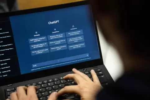 Die neue Software kann sekundenschnell Texte schreiben, die kaum von denen eines Menschen zu unterscheiden sind